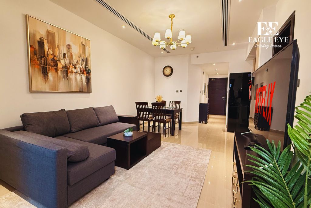 Spacious 1 Bed | Burj Khalifa View | Ideal for 3/4